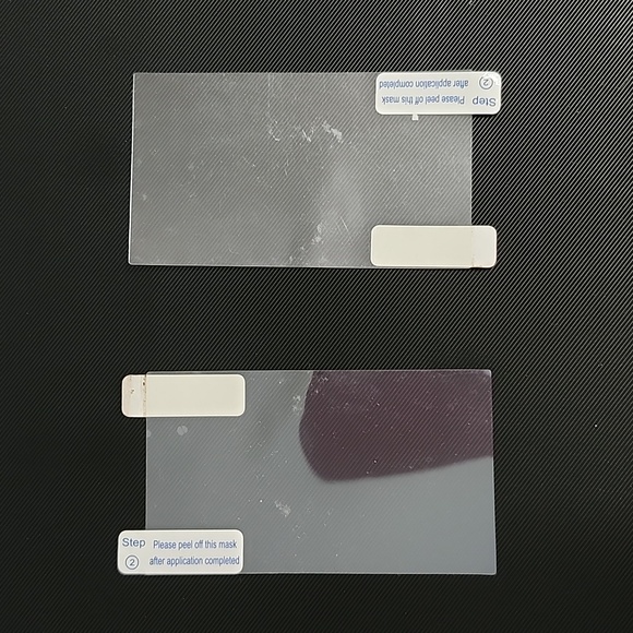 ANGRY BIRD gear4 iphone 4s/4 case with various screen protectors - Picture 5 of 16